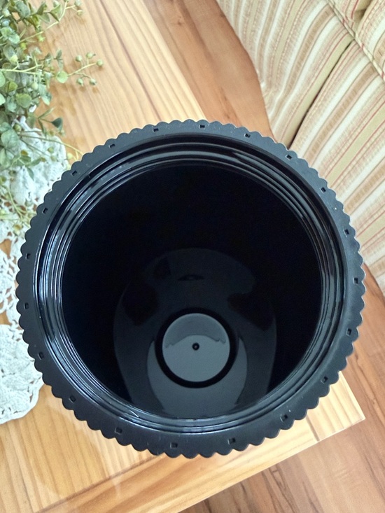 Brand New ~ Starbucks 24 oz. Black Ribbed Travel Cup Tumbler w/Straw Siren Logo - Picture 4 of 6